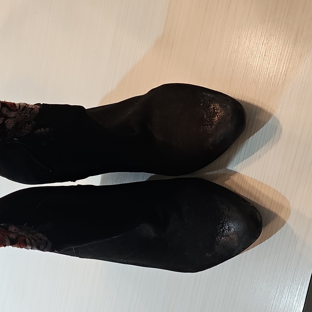 Free People gorgeous distressed embroidery suede Elle boots. Sz 38 / 8? - Picture 8 of 8